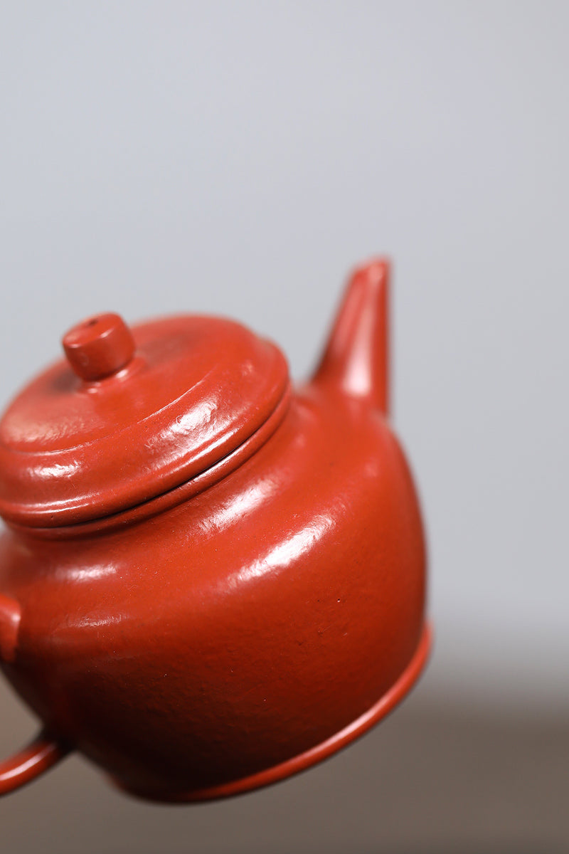 Small De Zhong crinkle-skinned vermilion clay Guangsu Mengchen-marked Yixing zisha pot