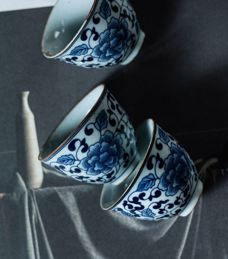 Zen Lotus Small Round Cup Vintage Blue and White Porcelain Tea Cup