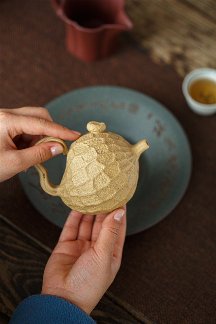 Yixing Zisha pot raw ore mud bionic device peanut 240ml