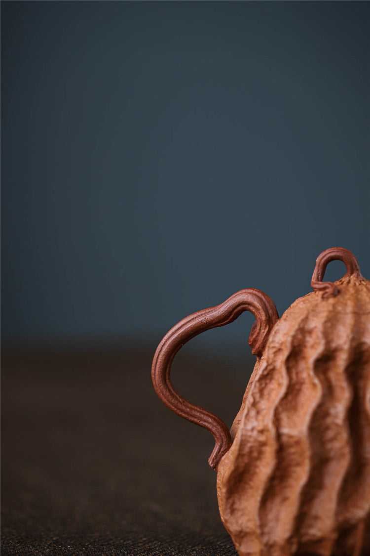 Yixing full handmade purple clay pot bionic device downhill mud lotus fragrance 220ml